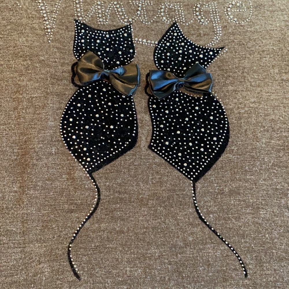 Woman’s brown Blouse Cats and bow size Large - Picture 5 of 10